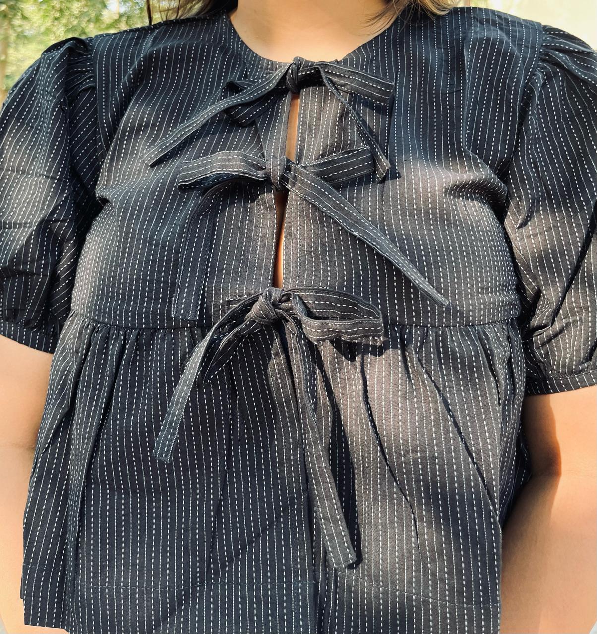 BLACK BOW TOP 